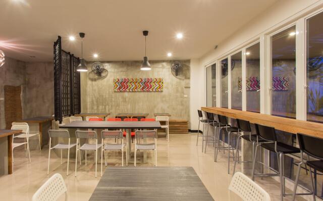 Krabi Inn And Omm Hotel