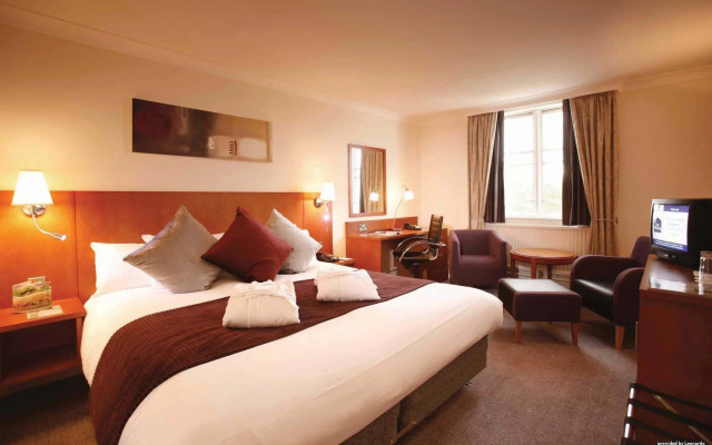 Best Western Plus Moat House Reading