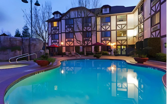 Holiday Inn Selma - Swancourt by IHG