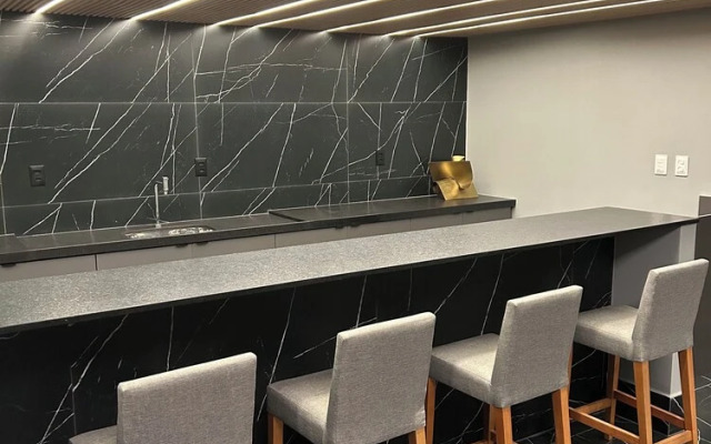 Melhores Flats - Espaçoso a 100m do mar