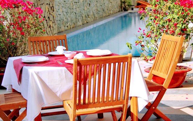 Sun & Sands Beach Hotel