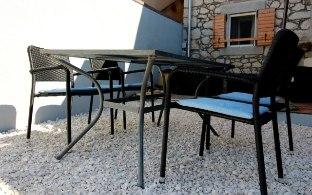 House Fortuna -stone house just few min.from beach