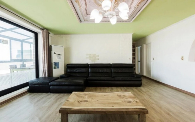 Goseong Haemaru Pension