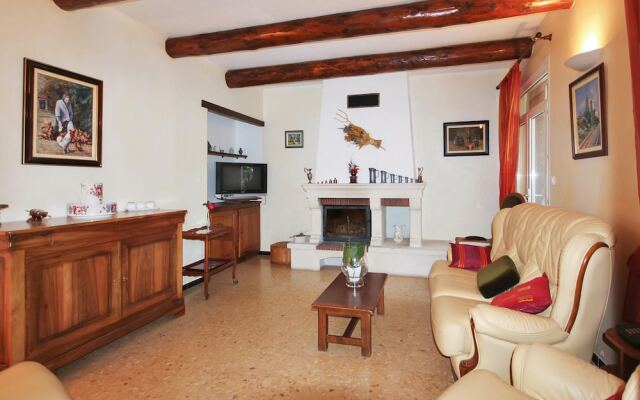 Villa With 4 Bedrooms in Althen-des-paluds, With Private Pool, Terrace