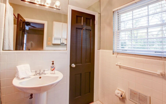 3 Bedroom, Woodlark Lane