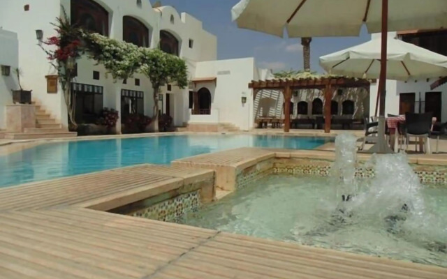 Six Corners Resort