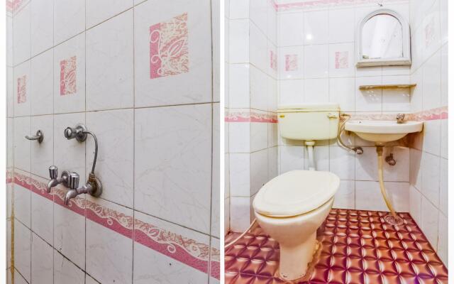 SPOT ON 79005 Hotel Ganga Kripa