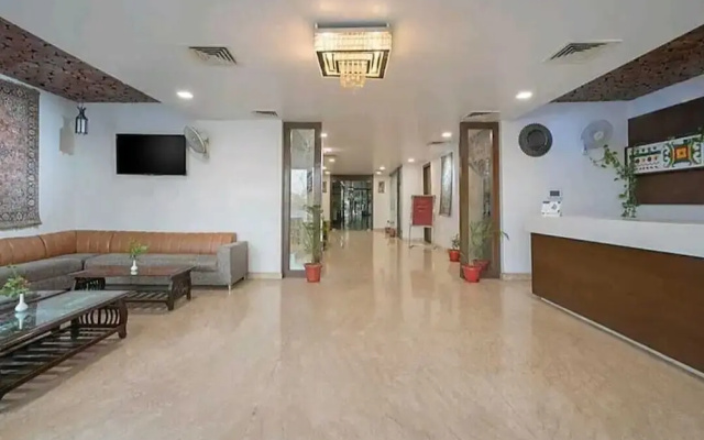 Goyal Hoteliers - Hotel The Agra Grande