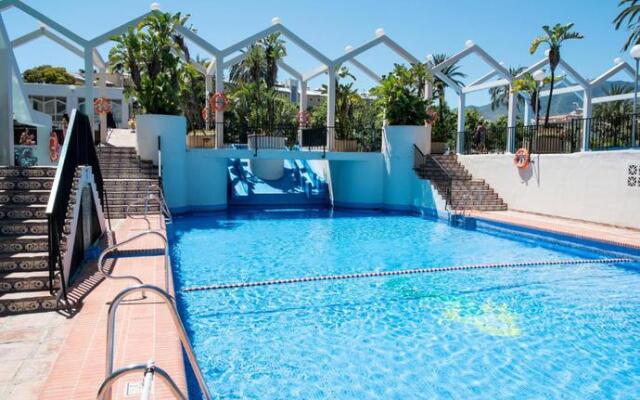 The Kingfisher Apartments at Benal Beach