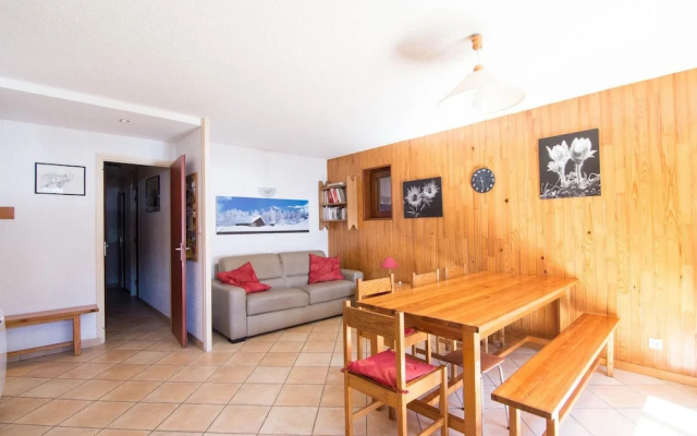 Apartment 4 Rooms 8 People Facing South