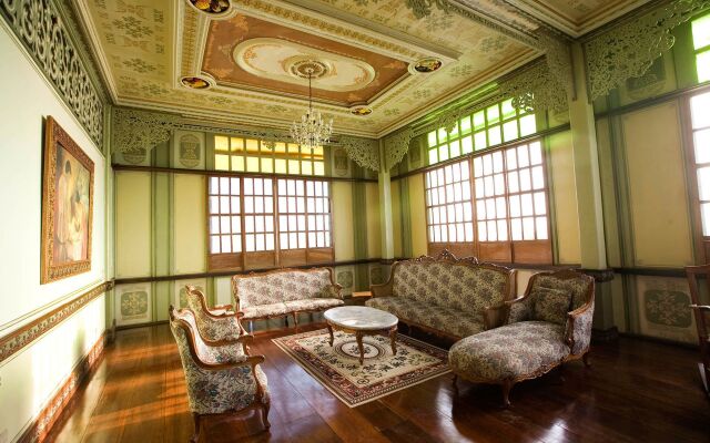 Las Casas Filipinas de Acuzar