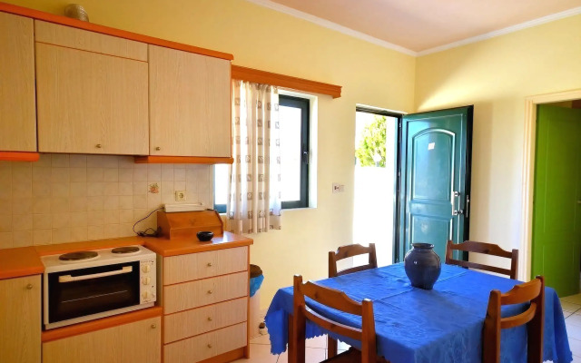 Aloni Suites