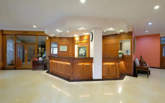 Diamond Hotel Solo