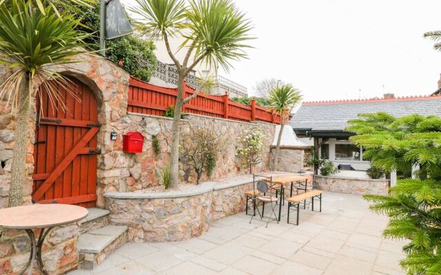 Babble Brook House And Villa
