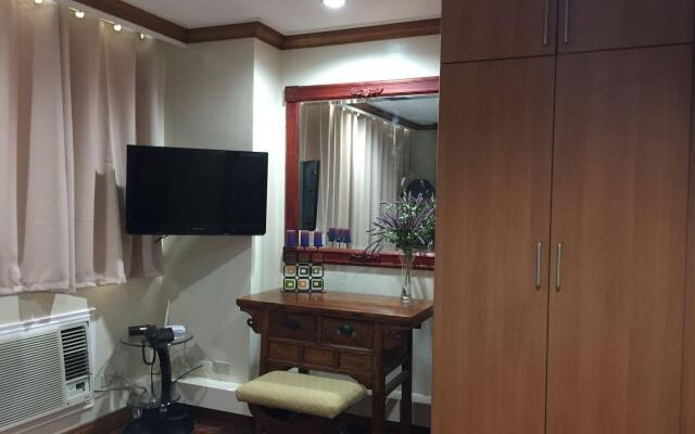 Manila Condo Home at Robinsons Place Residences