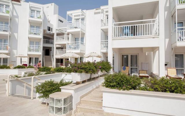 Seven Seas Hotel Blue