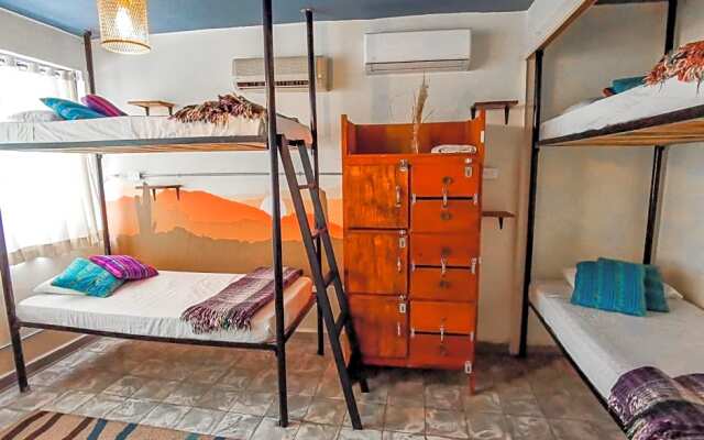 OYO Hostal Casa Los Abuelos