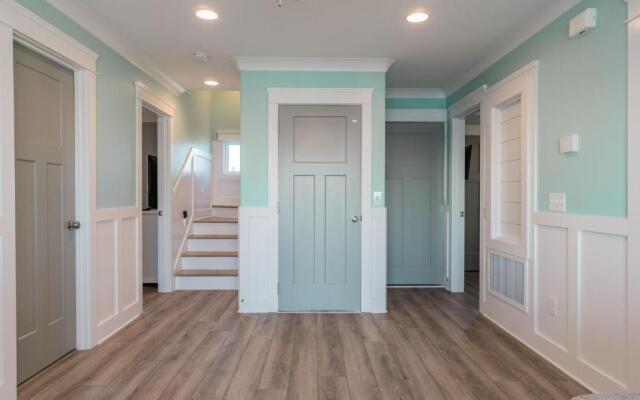 Clear Skies by Oak Island Accommodations