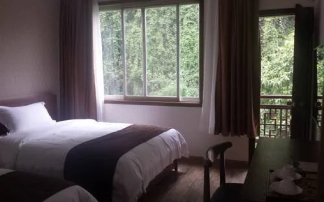 Yangshuo Big Banyan Tree James Joyce Coffetel