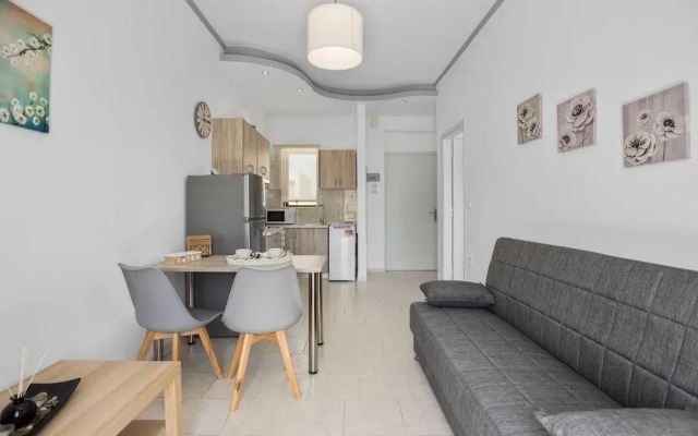 Seafront Apartment in Chania 7