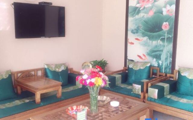 Yulong Business Hotel