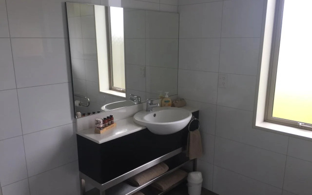 Rolleston Highway Motel