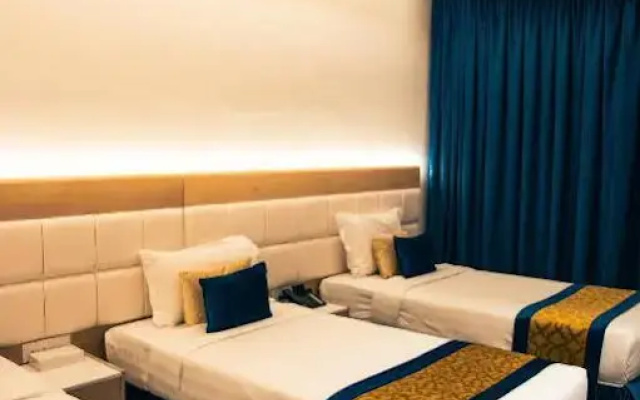 Taj Park Hotel
