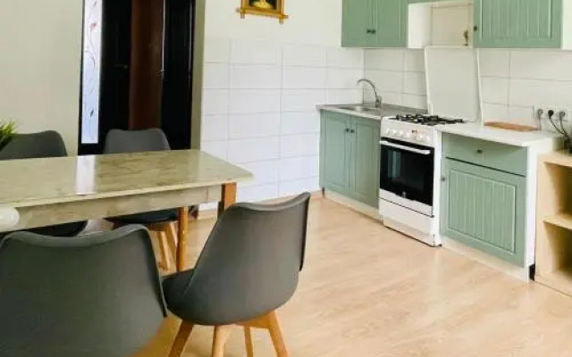 Городоцька 169, ЖД вокзал,близько центр