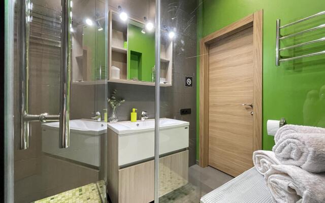 Сутки как дома на улице Сакко и Ванцетти 77