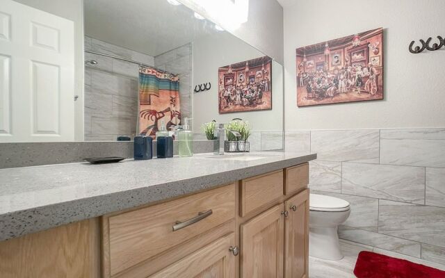 Southwest Splendor 2BR Tempe Townhome