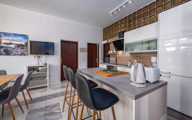 Awesome Home in Rovinj With Wifi and 6 Bedrooms