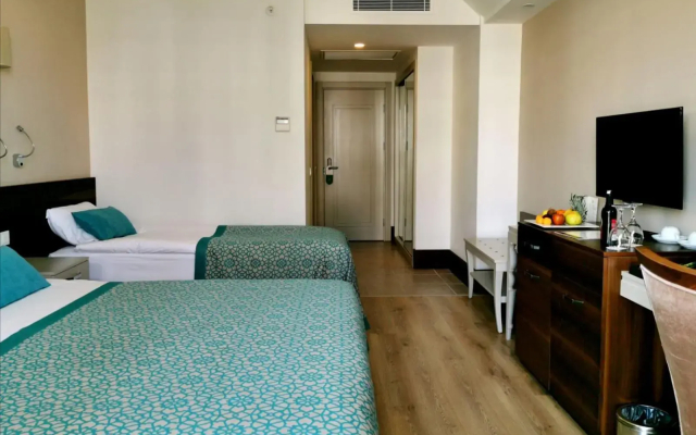 Side Crown Palace Ultra All Inclusive