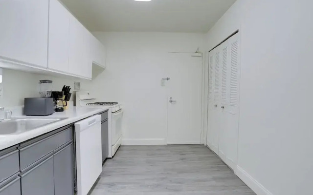 Modern 1BR Stay in Crystal City