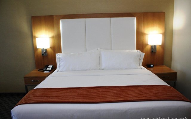 Holiday Inn Express North Hollywood - Burbank Area, an IHG Hotel