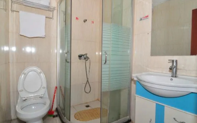 Yinqiu Business Hotel – Bathroom – Ningbo
