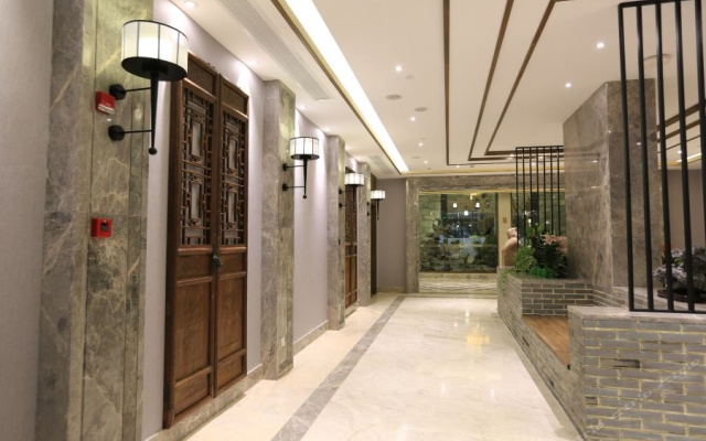 Hu Hua Yun Qing Yi Wan Hotel (Shanghai International Tourism and Resorts Zone Wild Animal Park) – Hotel Rooms – Shanghai