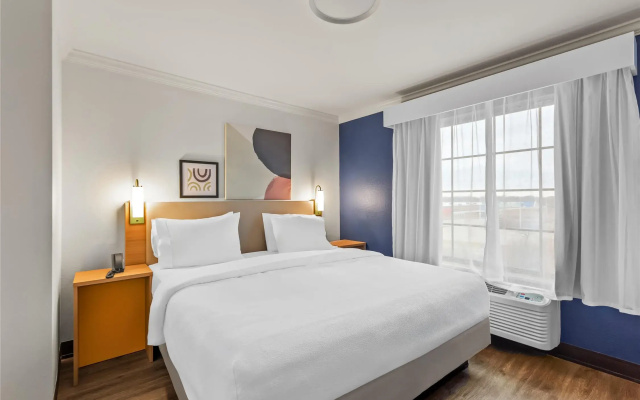 Spark by Hilton Cincinnati Fairfield