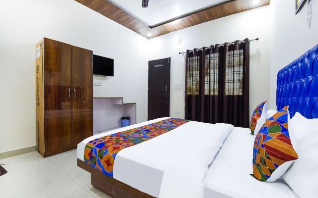 FabHotel Golden Oak Villa
