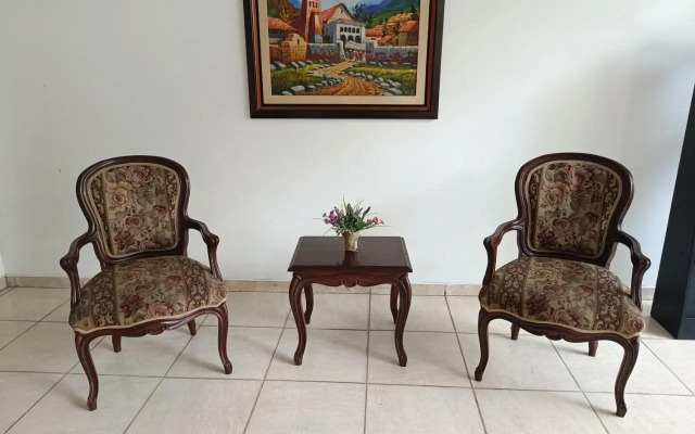 Room 5 Star Miraflores