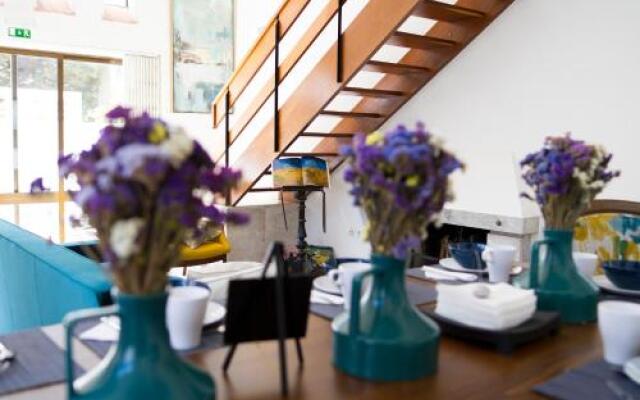 Art 4 You Cascais Hostel & Suites