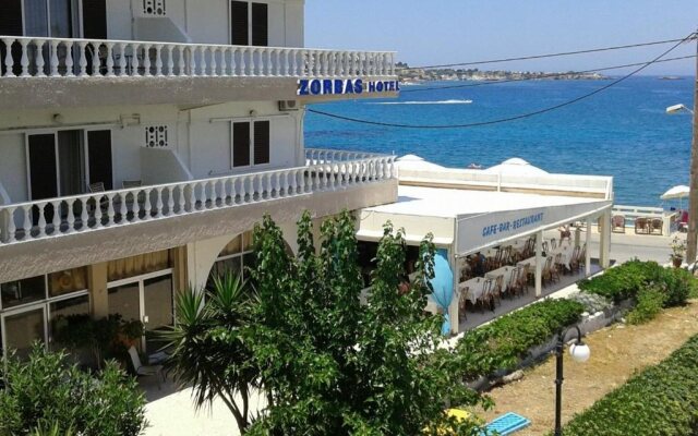 Zorbas Beach Hotel