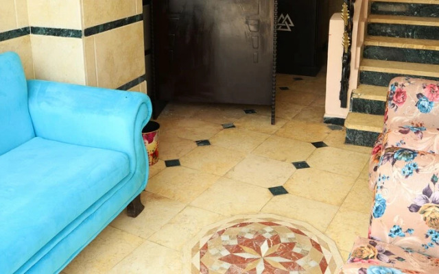 Magic Pyramids inn