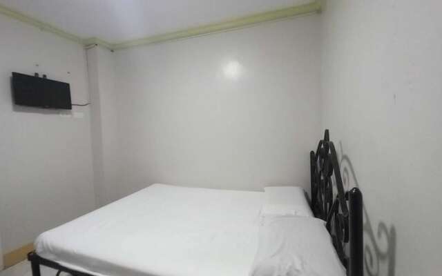 OYO 1066 Dorotello Apartelle