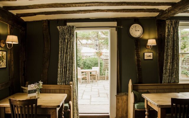 The Sword Inn Hand