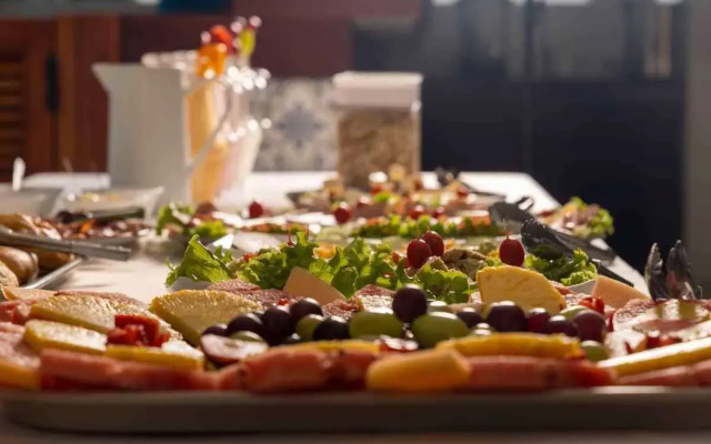 BlueBay Galapagos Planet