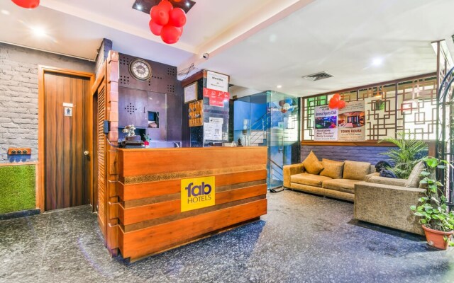 The Townhouse By FabHotel