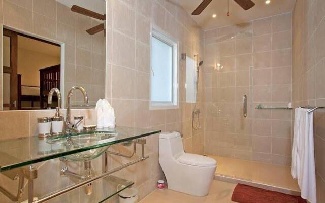 Villa Yok Kiao 6 Bed Staffed Property with Your Own Cook