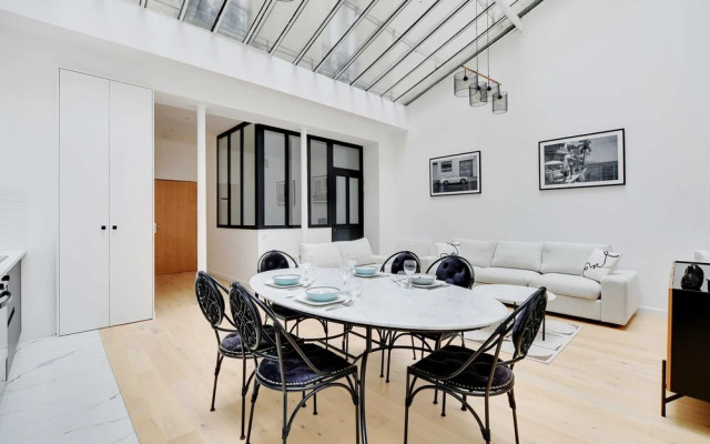 Authentique Apartment - 1br- 2P- Voltaire