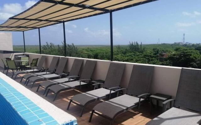 Modern 1 bedroom suite by beach Great location!
