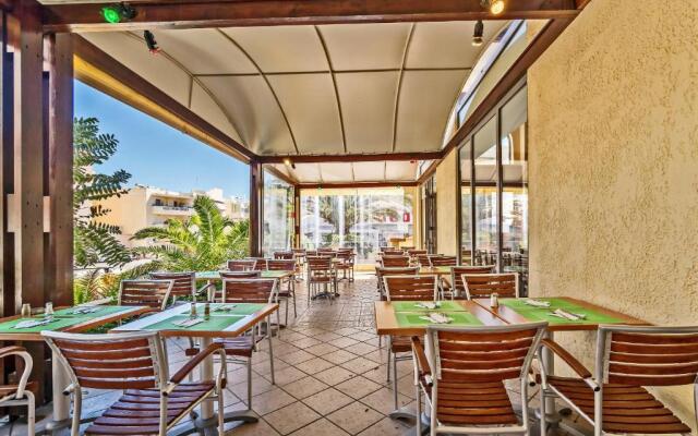 Lefkoniko Icarus Suites